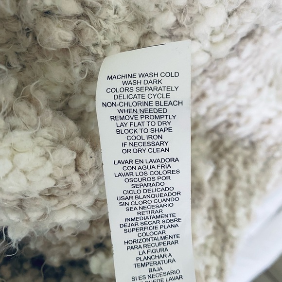 Kenzie Lezlie Fuzzy Textured Sleeveless Cardigan size S - Picture 9 of 10